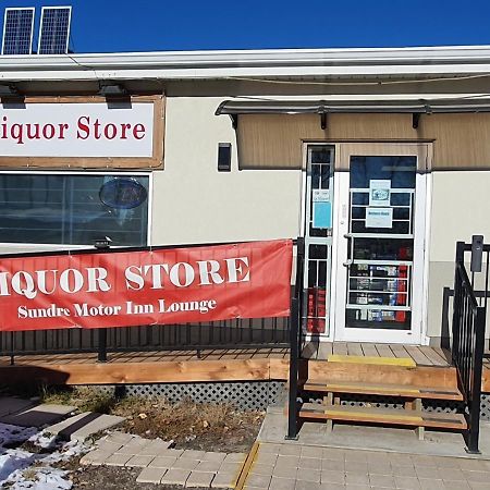 Sundre Motor Inn Exterior photo