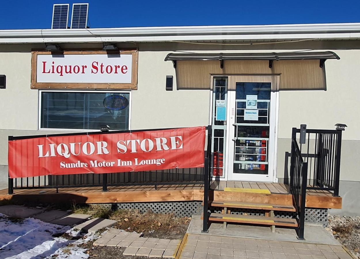 Sundre Motor Inn Exterior photo