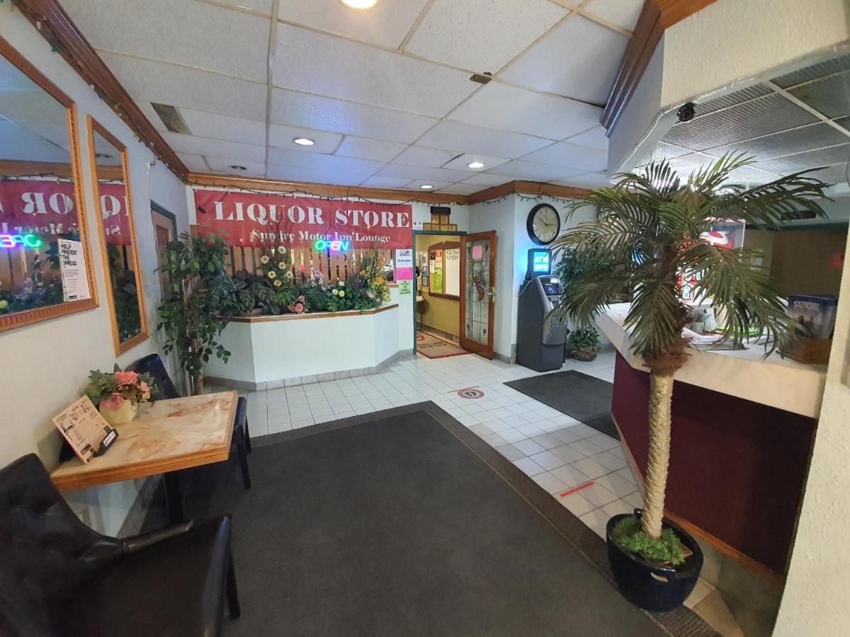 Sundre Motor Inn Exterior photo