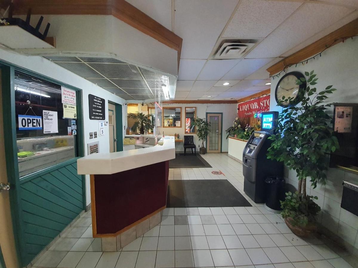 Sundre Motor Inn Exterior photo