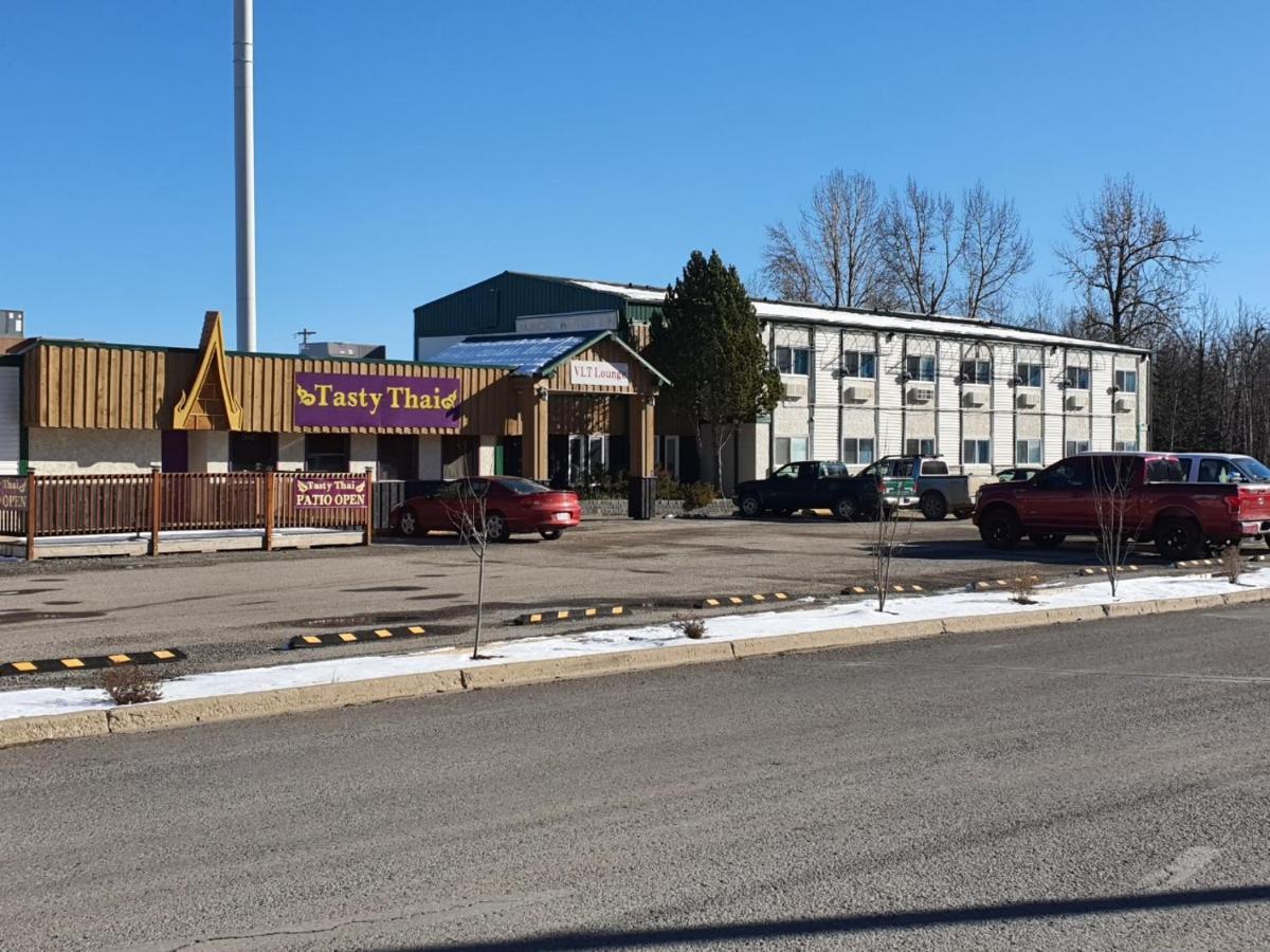 Sundre Motor Inn Exterior photo