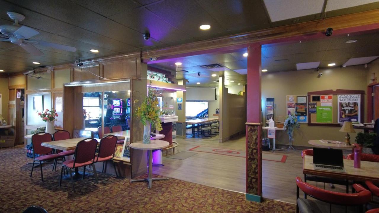 Sundre Motor Inn Exterior photo
