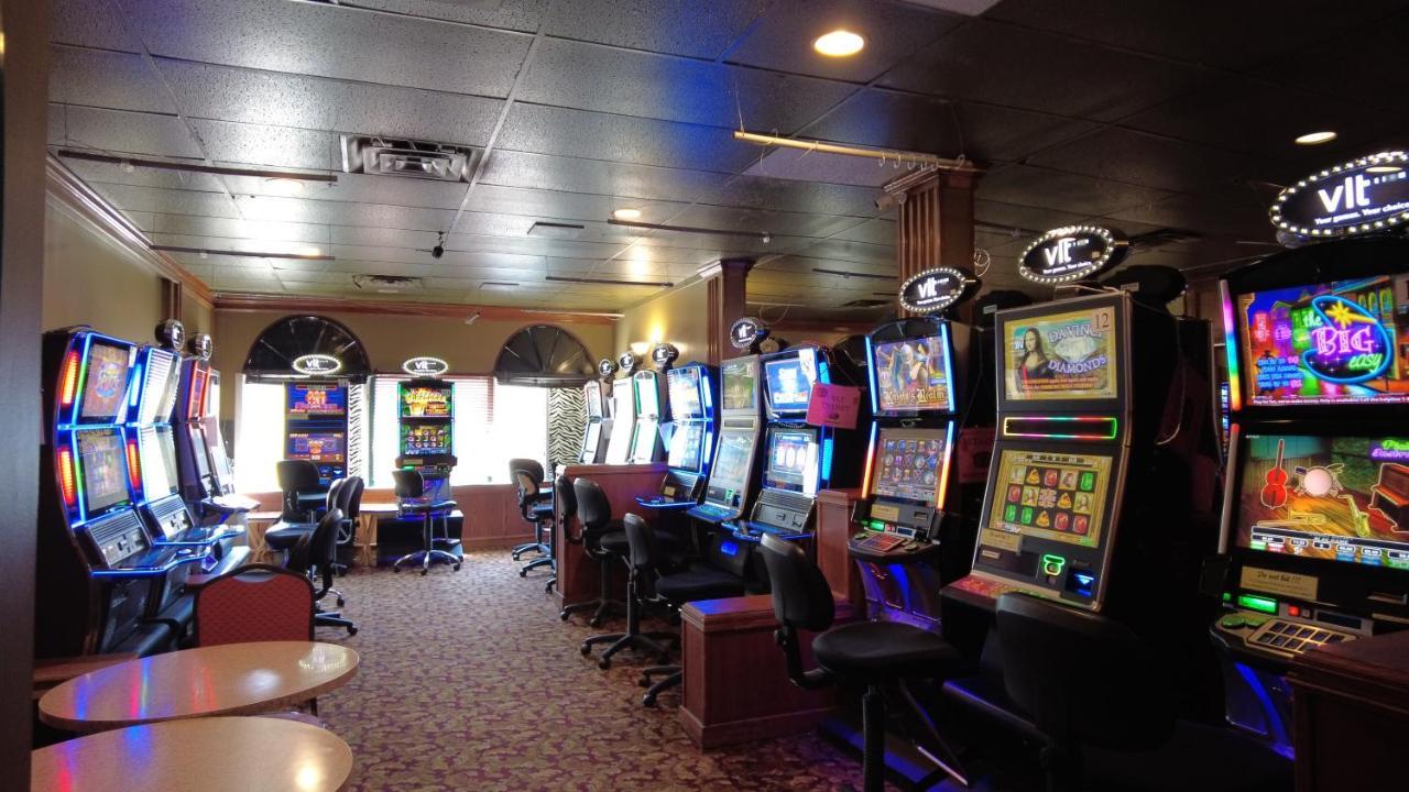 Sundre Motor Inn Exterior photo