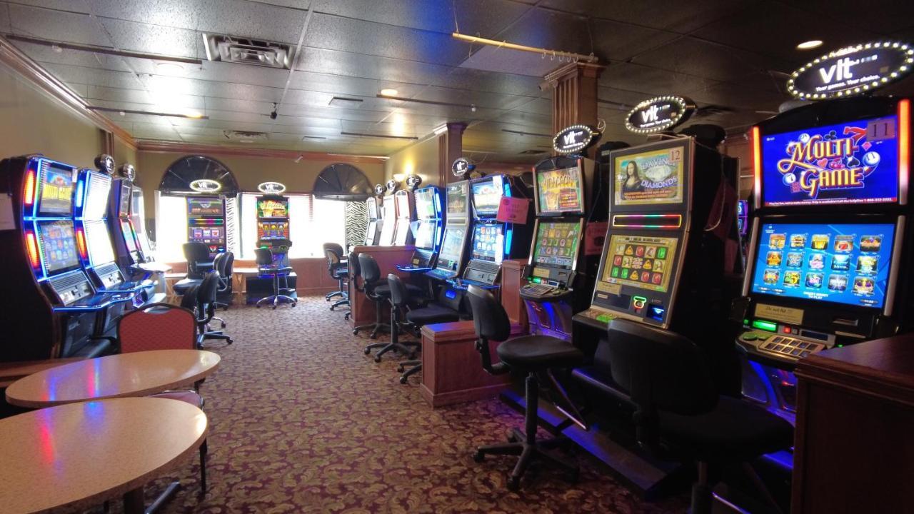 Sundre Motor Inn Exterior photo