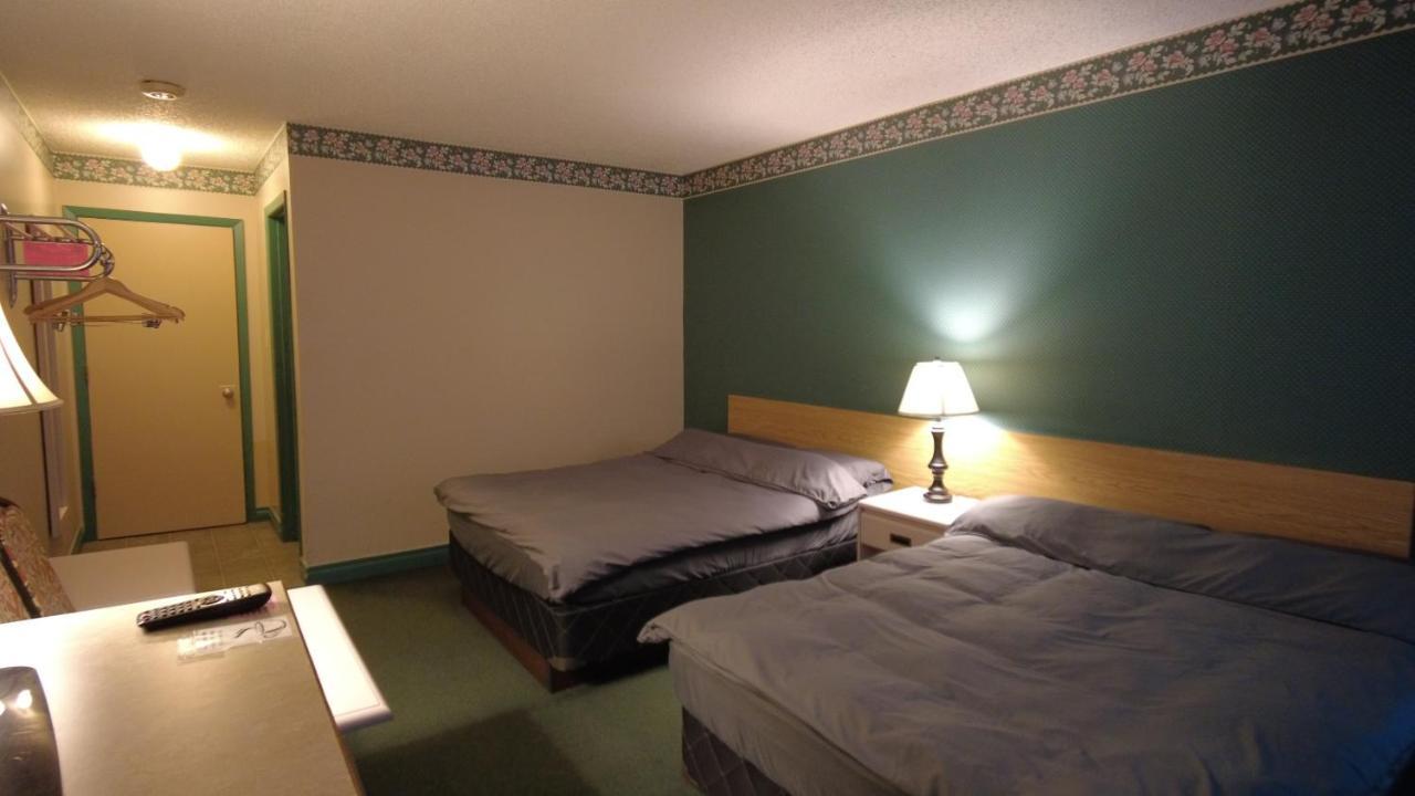Sundre Motor Inn Exterior photo