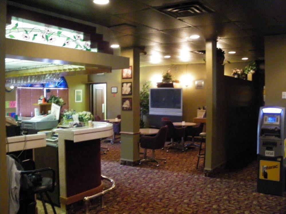 Sundre Motor Inn Exterior photo